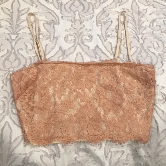 Blush lacy cropped tank - Picture 1 of 2